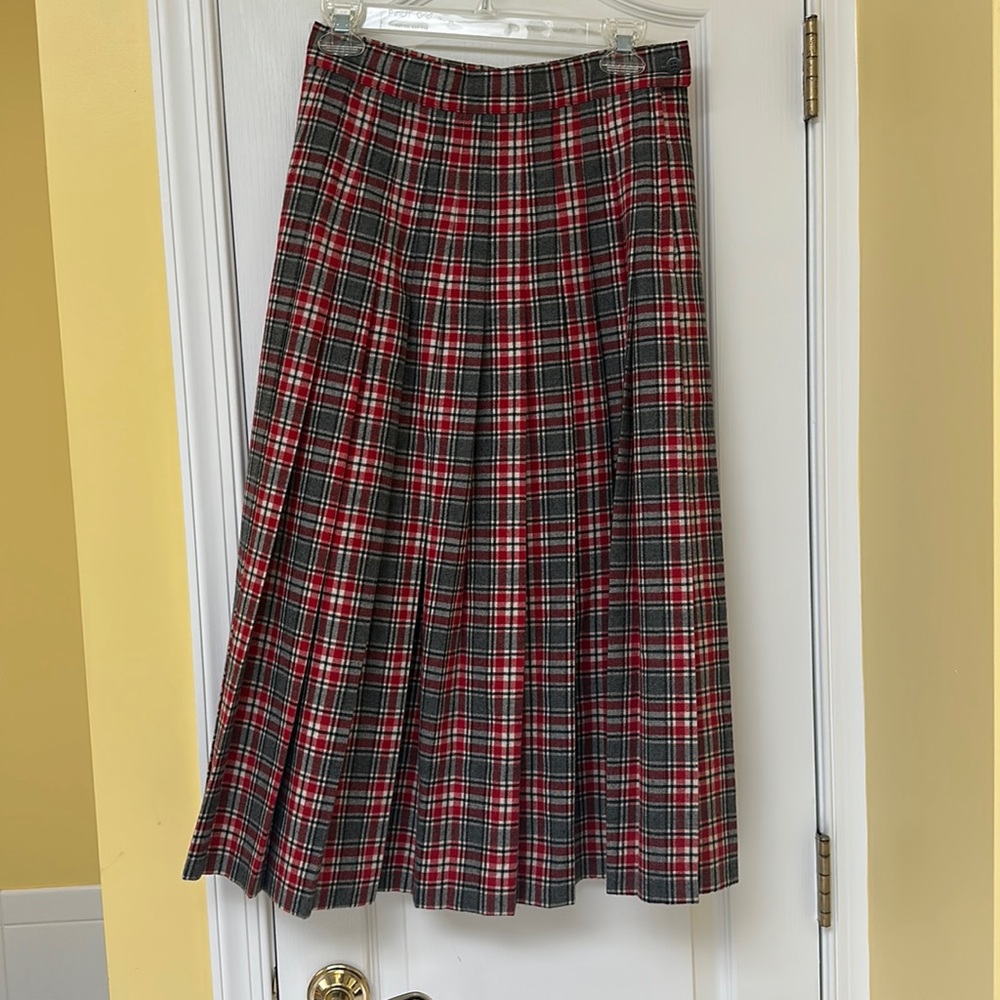 100% wool plaid skirt